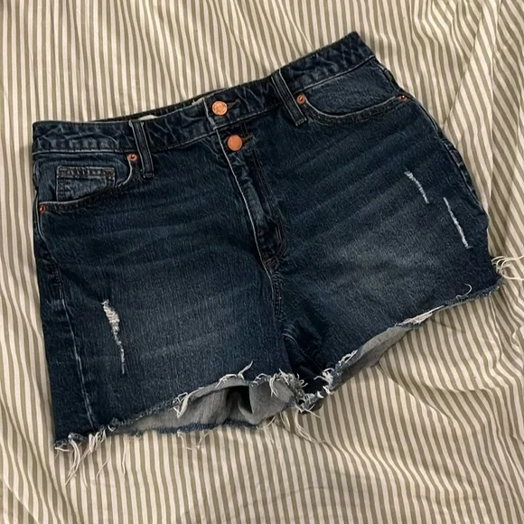 Universal thread vintage midi shorts - Picture 1 of 3